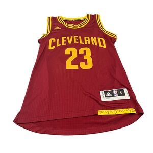 NWT Adidas NBA Cleveland Cavaliers LeBron James Jersey Men S Maroon Swingman 23